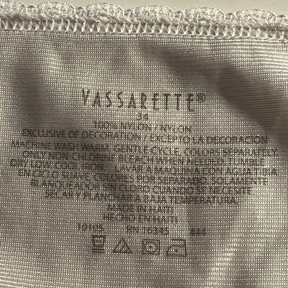 Vassarette Full Slip Winter White Lace Trimmed - so pretty Sz 34 - Picture 5 of 8